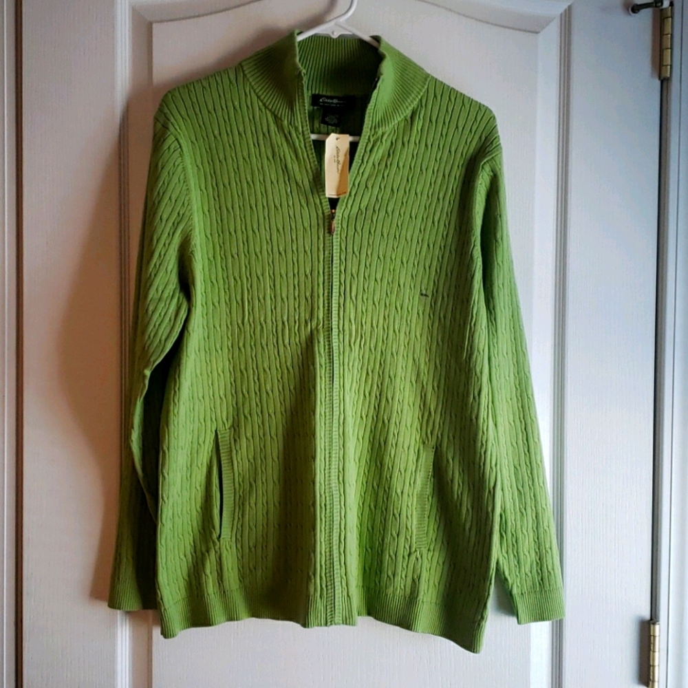 Eddie Bauer Lite Sweater...Smoke Free Home